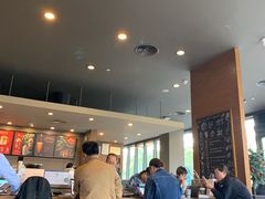 -星巴克臻选(深圳龙华红山天虹店)