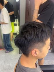 -藤野造型烫发染发