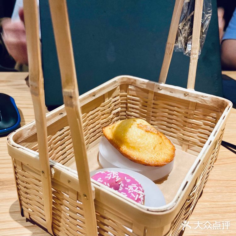 这是一家很好看的茶店
