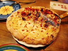 狂野披萨拼榴莲披萨-盘炉forenza·云贵川融合小食堂 ( 钟楼中柳巷店)