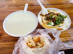 -云南大锅豆浆店