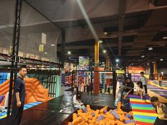 -Tenker Club弹刻极限主题公园 · 蹦床 · 团建 · 生日派对(大关店)