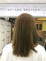 -镁连社·美联社