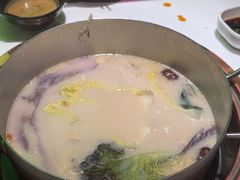 -洪氏嗨捞·猪肚鸡火锅(阳光天地店)