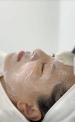 -悦瑢港湾科技美肤芳疗美容