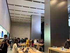 -Apple零售店(华贸购物中心店)