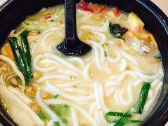 -蒙自源过桥米线(红谷滩万达店)