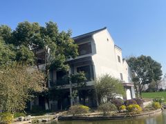 -梁鸿湿地丽笙度假酒店大堂吧
