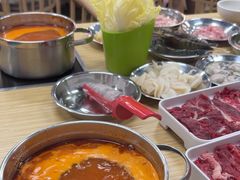 -杨老板·海鲜集市火锅·鲜切牛肉(中防万宝店)