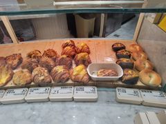 -HOT CRUSH趁热集合·现烤面包(环球港店)