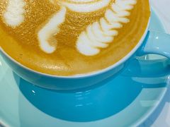 拿铁咖啡-Fridi Patisserie Cafe