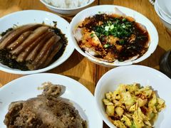 -十一街苍蝇馆子转经消江湖菜(九眼桥十一街店)
