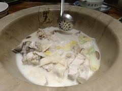 -滇香肴·云南菜蒸汽石锅鱼(云南北路店)