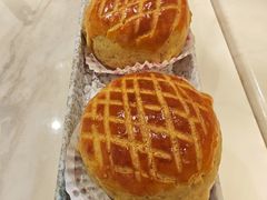 酥皮水牛奶菠萝包-陶陶居酒家(解放北路店)