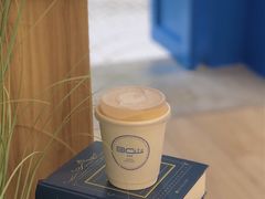 拿铁-OZ cafe(南昌路店)