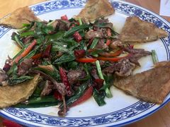 大脚菌炒腊肉-郑件洋芋饭庄