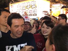 -六合夜市