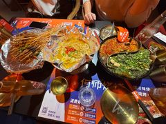 -何师烧烤Pro ·江湖川菜·小龙虾·精酿(太古里旗舰店)