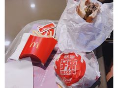 -麦当劳(展览路店)