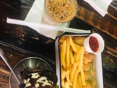 美式风味炸鸡翅配薯条-MIKAKU(万达广场上海宝山店)