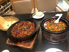 -万重锦·人文川菜馆(骡马市店)