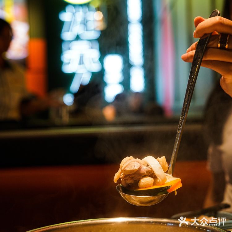 海口探店｜新店刚开业就大排长龙的椰子鸡❗️