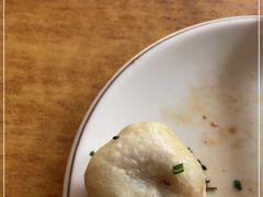 -老字号眼镜子煎包汤包店