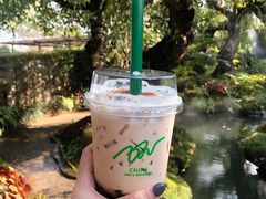 -Chom Cafe and Restaurant