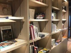 -光海书局(南京东路第一百货店)