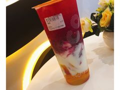 红果小姐姐-CoCo都可(火车站东广场店)