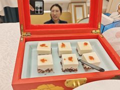 -品海楼·大连海胆锅贴馆(东港店)