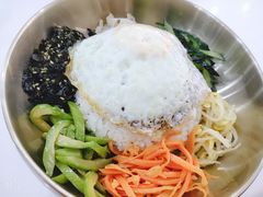 牛肉石锅拌饭-禾谷韩餐(热带海洋学院店)