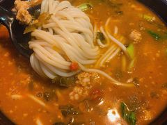 酸辣米线-香巴拉云南餐厅(华莱坞店)