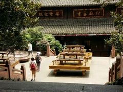 -峨眉山报国寺