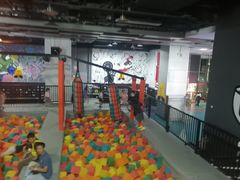 -嗨马乐动室内潮玩运动·团建·轰趴·桌游(南丰汇店)