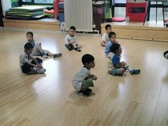 -小力量少儿街舞梦工厂