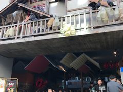 门面-哥老官重庆美蛙鱼头(西湖银泰十一哥店)