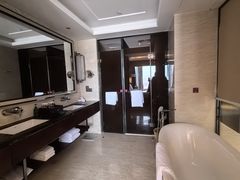 -兰州皇冠假日酒店