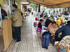 -文山荷鲜居(翠湖店)