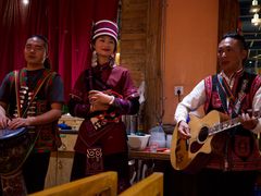 -老滇山寨•云南特色菜•地方菜•民族风情歌舞表演(金碧店)