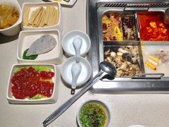-海底捞火锅鲜切牛肉主题店(长寿路店)