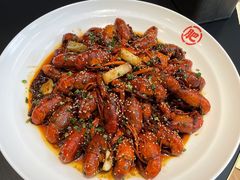 -肥肥虾庄·金牌油焖大虾(汉街SKP店)