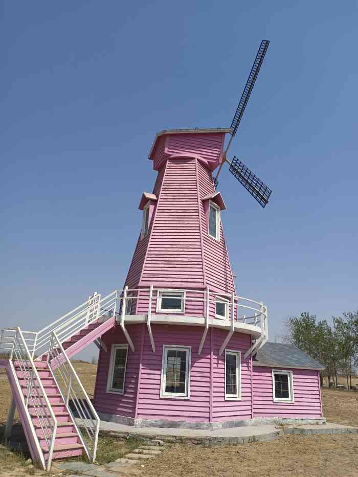 还可以吧相对来说有点小贵去那烧烤露营还是不错的