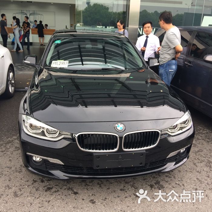 上海宝诚宝马4s店