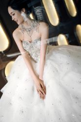 -艾朵婚纱