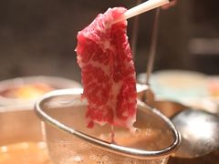 L4雪花牛肉-左庭右院鲜牛肉火锅黑金店(陆家嘴中心店)
