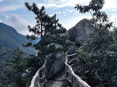 -罗田薄刀峰风景区
