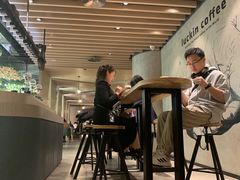 -瑞幸咖啡(大都会东方广场店)