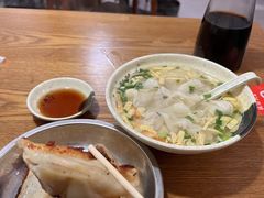 -黄阿姨锅贴大王(万航渡路店)