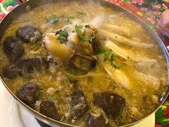 -闯关东东北农家菜(崂山石老人店)